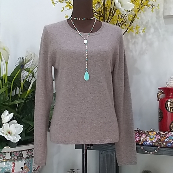 Ellen Tracy Sweaters - 💞CASHMERE 100% Crew Neck Sweater ELLEN TRACY L